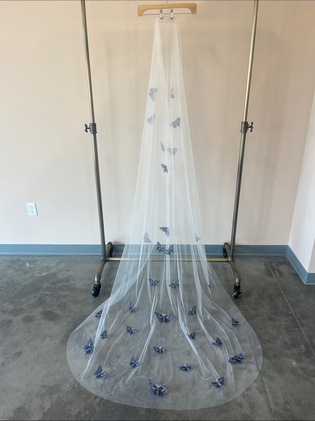 Rue De Seine ‘Papillon’ Veil — image 2 of 7